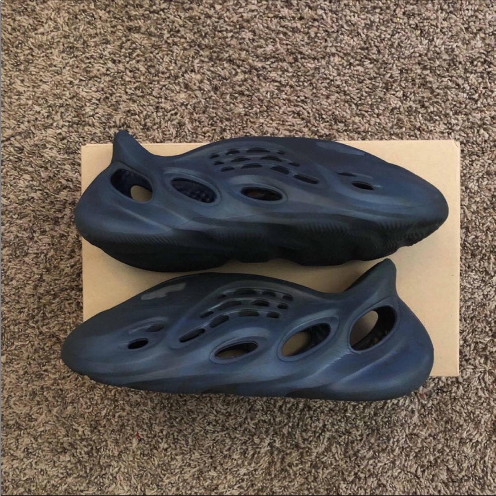 Yeezy Foam Runner “Mineral Blue” lightly used